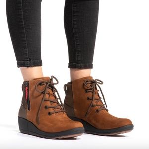 Boggs Vista Rugged Lace Boot Size 8